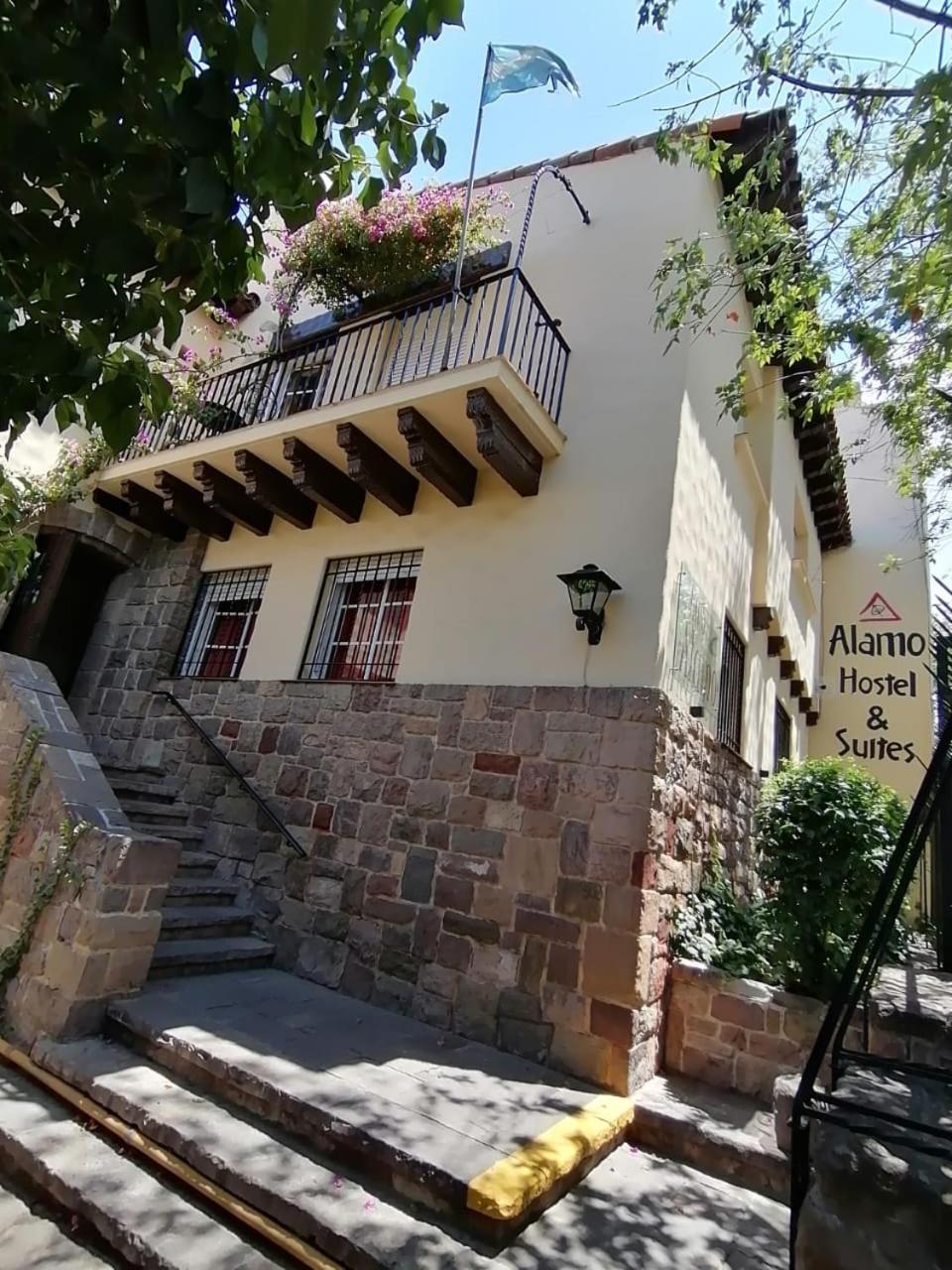 Alamo Hostel & Suites ميندوزا المظهر الخارجي الصورة